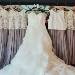 Elegant White Wedding Dress. Allure c209 - size 8